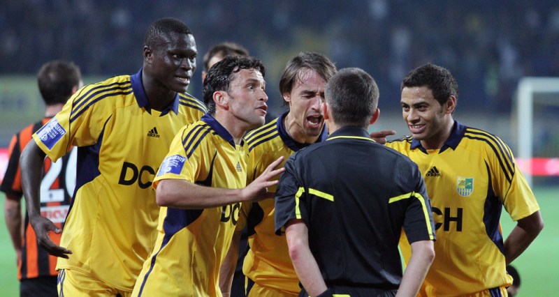 scheidsrechter-Iurii-Osadchi-Shutterstock